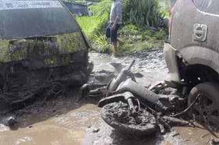 Indonézia: Pri záplavách zahynulo najmenej 41 ľudí, ďalší sú nezvestní