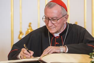  Štátny sekretár Vatikánu kardinál Pietro Parolin pricestoval na Slovensko.