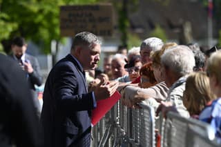 Premiér Robert Fico s ďalšími ministrami a zástupcami regiónu riešili pomoc v rámci okresov Prievidza a Partizánske.