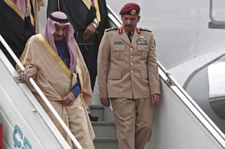 Kráľ Salmán opustil Francúzsko. Podľa miestnych úradov to bolo súčasťou plánu. Foto: Reuters
