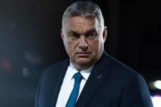 Orbán burcuje: