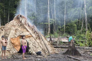 Mnohé kmene v Amazónii žijú odtrhnutí od civilizovaného sveta (ilustračné foto).