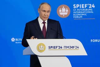 Putin na Petrohradskom medzinárodnom ekonomickom fóre.