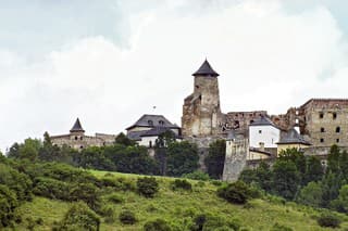 Hrad v Starej Ľubovni
je pýchou východného
Slovenska.