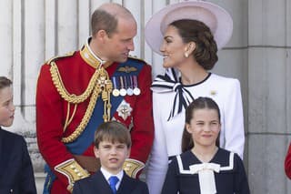 Trooping the Colour je oficiálne deň kráľa, avšak návrat Kate na verejnosť, ho trochu zatienila. 