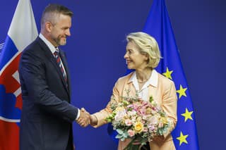 Na snímke slovenský prezident Peter Pellegrini a predsedníčka Európskej komisie Ursula von der Leyenová.