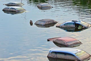 Pozor na vozidlá po záplavách