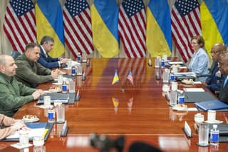 USA poskytnú Ukrajine ďalšiu vojenskú pomoc za 2,3 miliardy dolárov.
