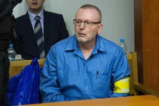 Róbert Lališ alias Kýbel na súde s Pavlom Ruskom (vzadu).