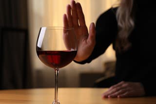Aj každodenné pitie vína môže spôsobiť vážne problémy (ilustračné foto).