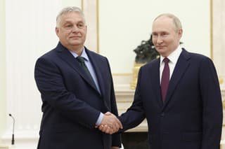 Ruský prezident Vladimir Putin (vpravo) a maďarský premiér Viktor Orbán.