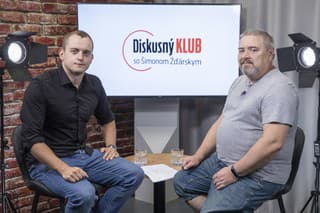  Vladimír Koláček v relácii Diskusný klub so Šimonom Žďárskym. 