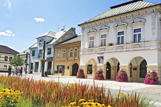 Múzeum sa nachádza v centre Liptovského Mikuláša.