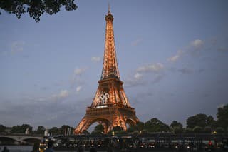 Parížska dominanta Eiffelova veža.