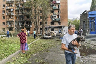 Obyvatelia ruského Kurska čelia ukrajinskému útoku. Dôsledkom sú zvýšené ceny plynu na burzách.