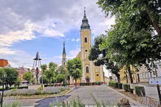 Skutočnosť: Miniatúra Kostola Navštívenia Panny Márie v Lučenci pôsobí ozaj verne.