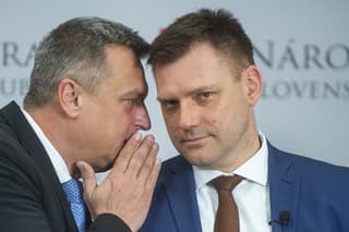 Minister životného prostredia Tomáš Taraba (vľavo) a podpredseda NRSR a predseda SNS Andrej Danko