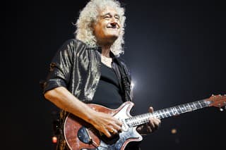 Gitarista Brian May z legendárnej kapely Queen.