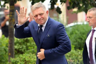 Predseda vlády SR Robert Fico (Smer-SD) absolvoval regionálny výjazd v Handlovej.