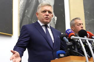 Predseda vlády SR Robert Fico (Smer-SD) absolvoval regionálny výjazd v Handlovej.