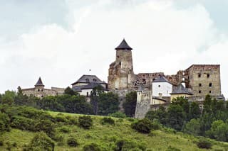 Hrad v Starej Ľubovni
je pýchou východného
Slovenska.