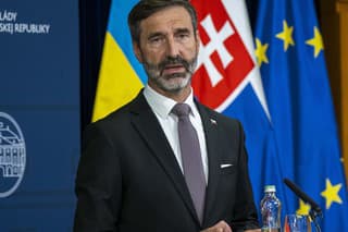 Na snímke minister zahraničných vecí a európskych záležitostí SR Juraj Blanár (Smer-SD).