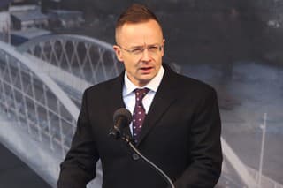 Na snímke maďarský minister zahraničných vecí a obchodu Péter Szijjártó,