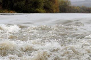 Niekoľkodňové zrážky mierne zvýšili hladiny všetkých tokov na východnom Slovensku. Najviac sa dažde prejavili na prietokoch rieky Hornád. 