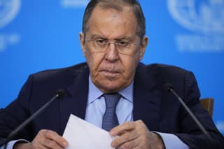 Lavrov dvíha