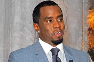 Diddy dnes čelí celkovo až 120 obvineniam. V jeho sídlach malo dochádzať k znásilneniam.