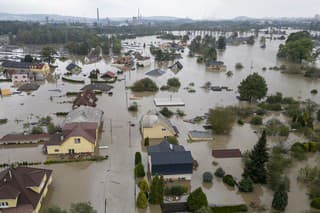 Na snímke zaplavená Ostrava.