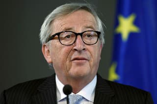 Dosluhujúci šéf Európskej komisie Jean-Claude Juncker 