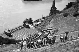 1959 - Pred polstoročím bola stavba i jej okolie v dobrom stave.