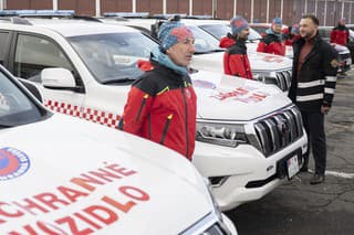 Vozidlá Horskej záchrannej služby.