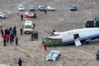 Lietadlo Embraer 190 spoločnosti AZAL smerovalo z azerbajdžanskej metropoly Baku do čečenského hlavného mesta Groznyj.