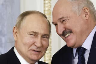 Vladimir Putin sa stretol s Alexandrom Lukašenkom.