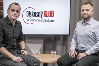 Tomáš Vepi v relácii Diskusný klub so Šimonom Žďárským. 