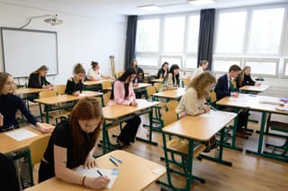 Písomné maturity v Topoľčanoch