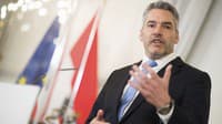 Rakúsky kancelár vyvrátil špekulácie: Nechce ťažiť z krízy opozície, do predčasných volieb pôjde čestne