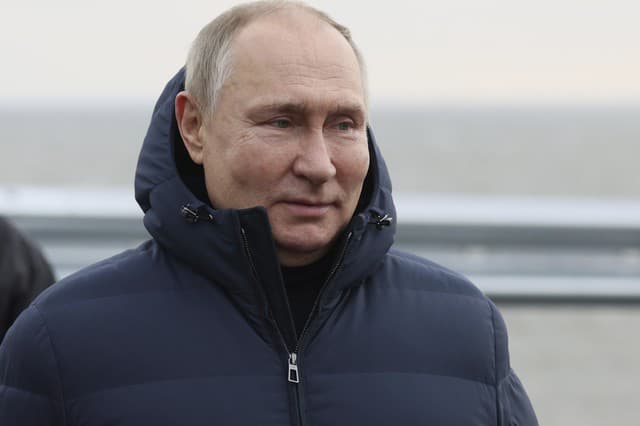 Putin stráca