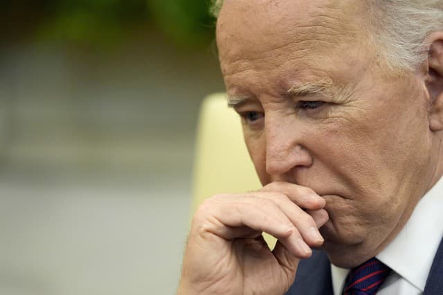 Biden telefonicky