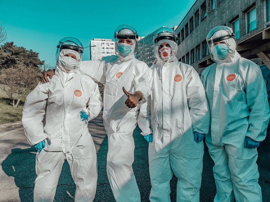 Mladá lekárka napísala o neľahkom boji s koronavírusom už minulý rok.