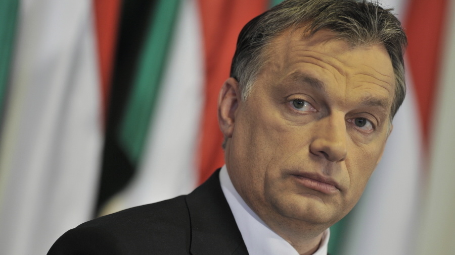 Orbánov Fidesz čelil na