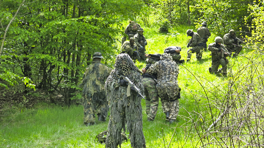 Hraničná polícia dohliada na