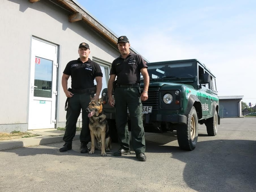 Hraničná polícia dohliada na