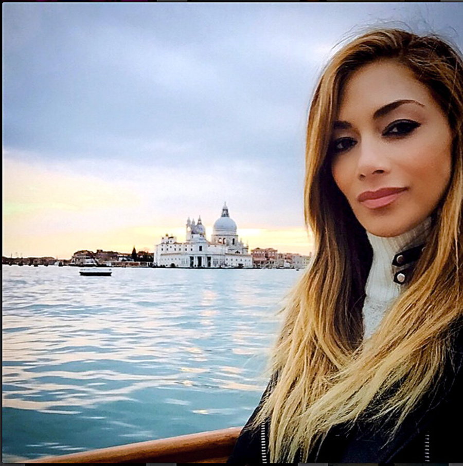 Nicole pozdravuje z Benátok.