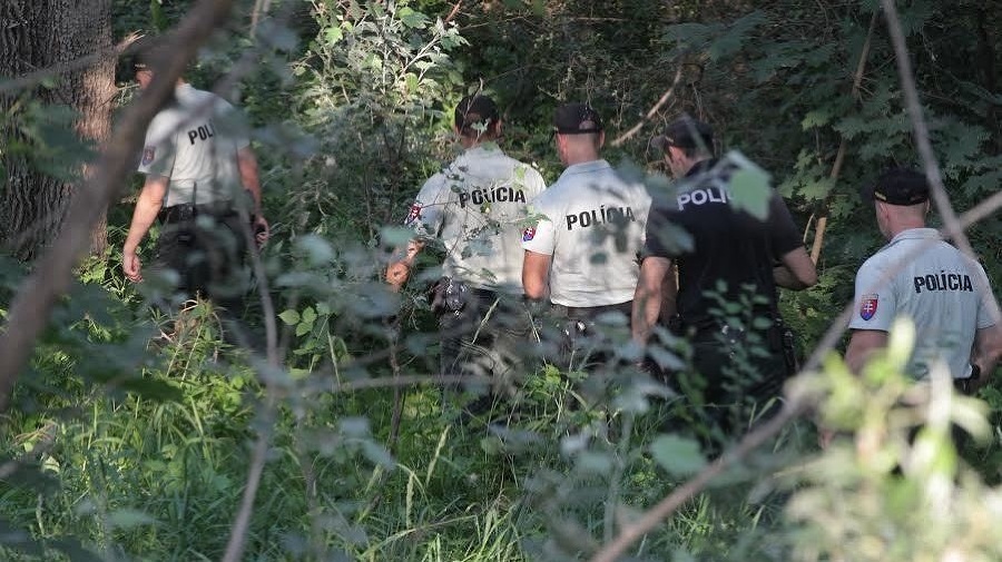 Policajti po nájdení ľudskej