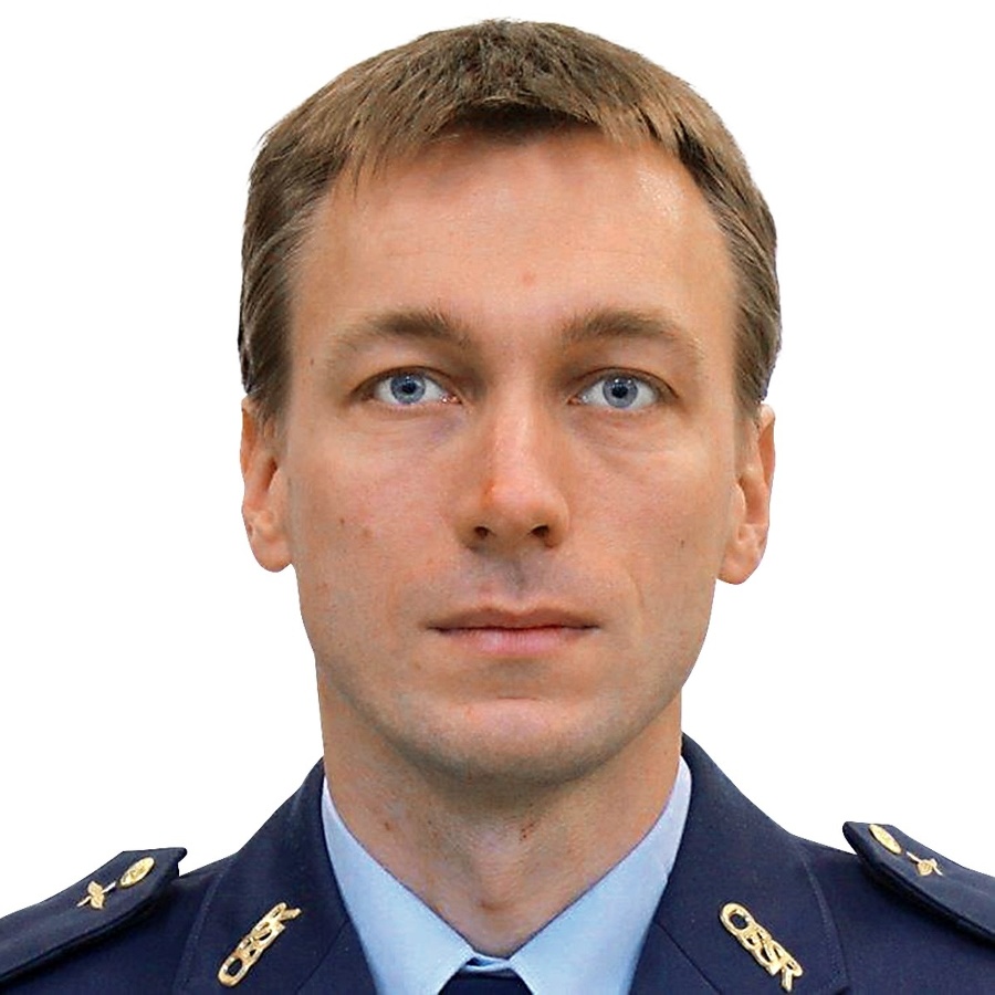 Kapitán vrtuľníka Richard Sépi
