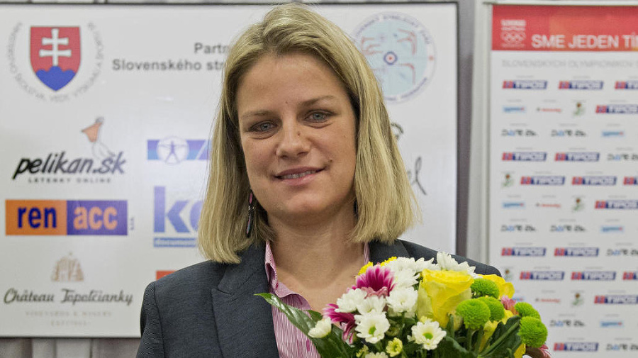 Zuzana Rehak-Štefečeková s trofejou.