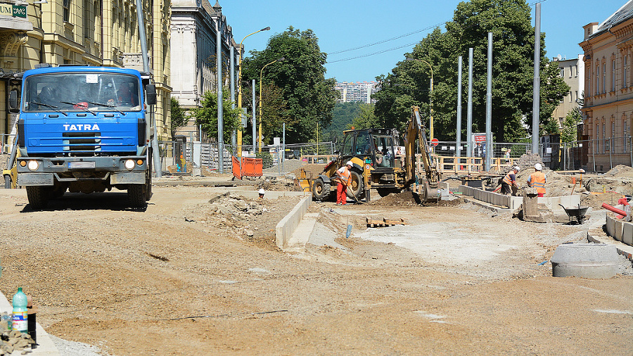 Rekonštrukcia električkových tratí potrvá